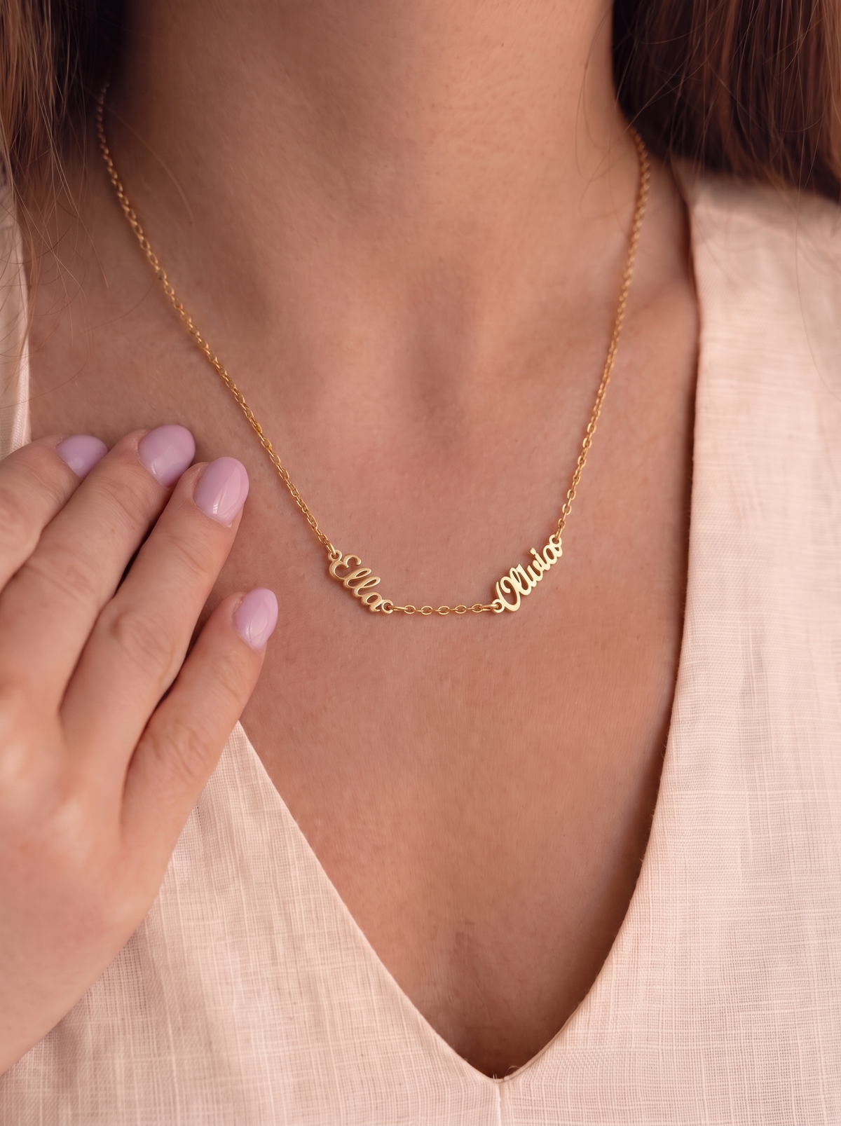Simone Women's Custom Cursive Name Necklace