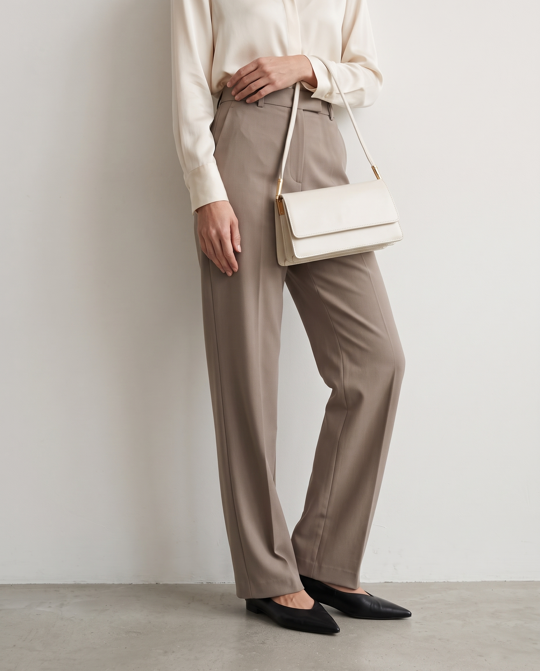 Imogen Leather Shoulder Bag - White