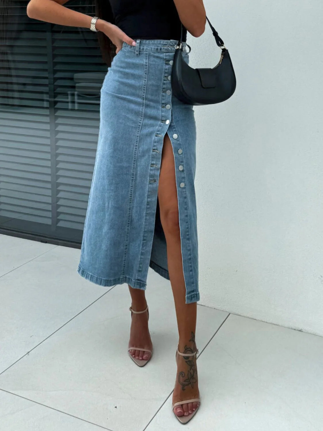 Zavelina Button Front Denim Midi Skirt