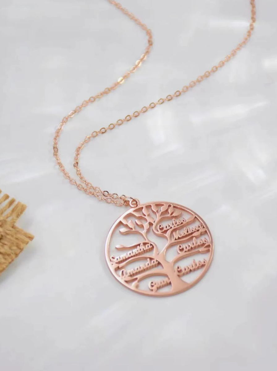 Sere Women's Custom Family Tree Name Necklace