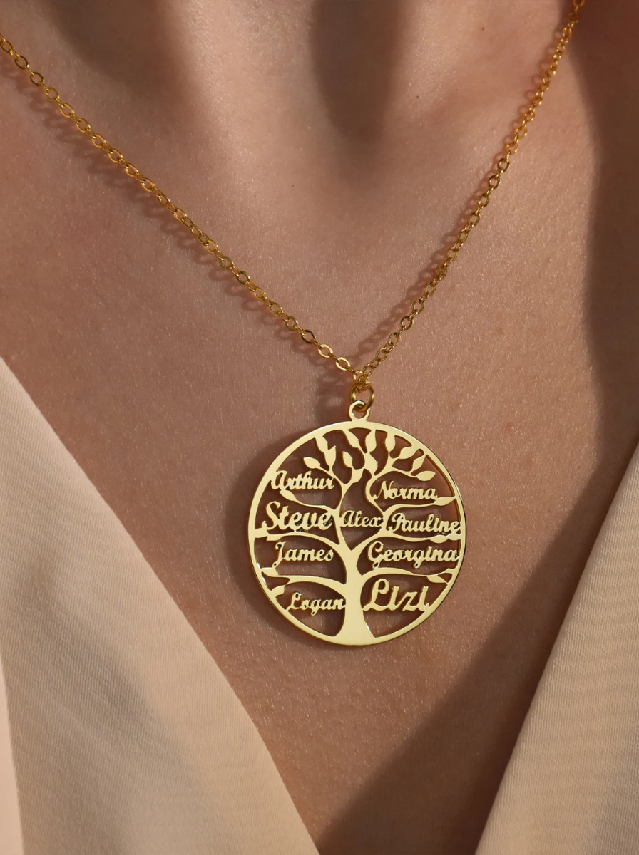 Sere Women's Custom Family Tree Name Necklace