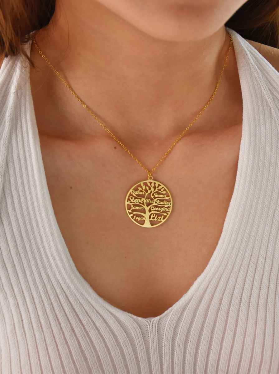 Sere Women's Custom Family Tree Name Necklace