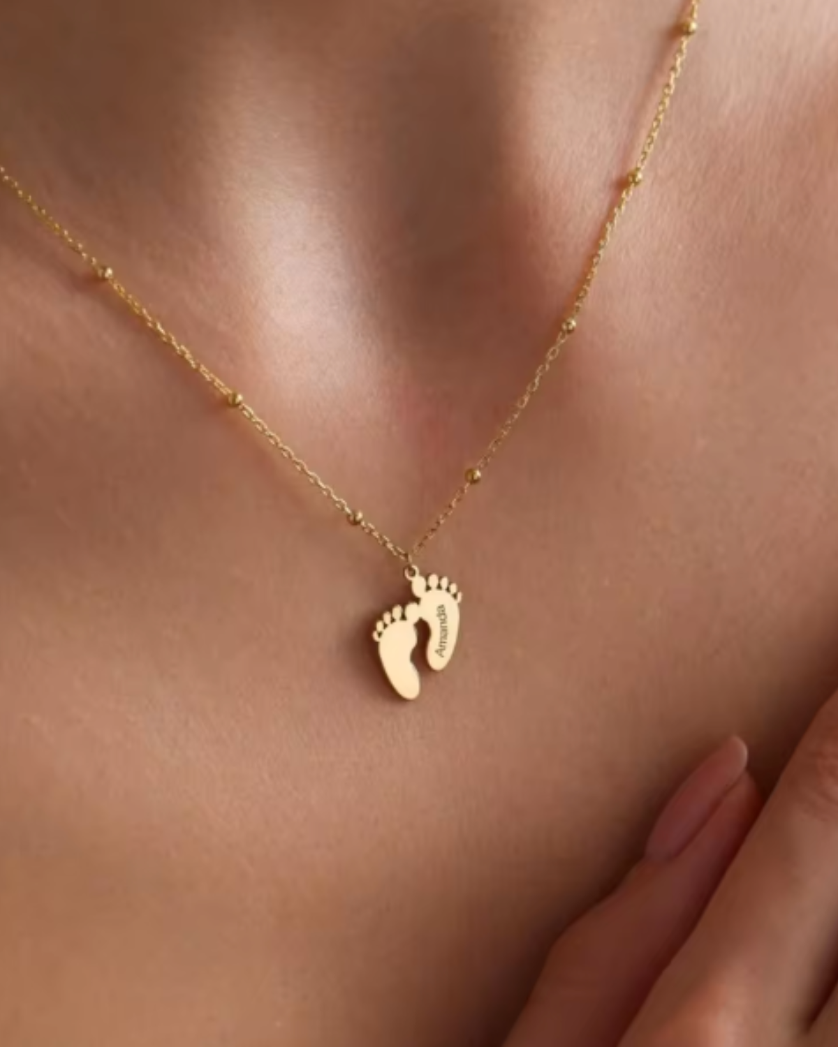 Solène Women's Custom Engraved Mom Necklace, Baby Footprint Necklace