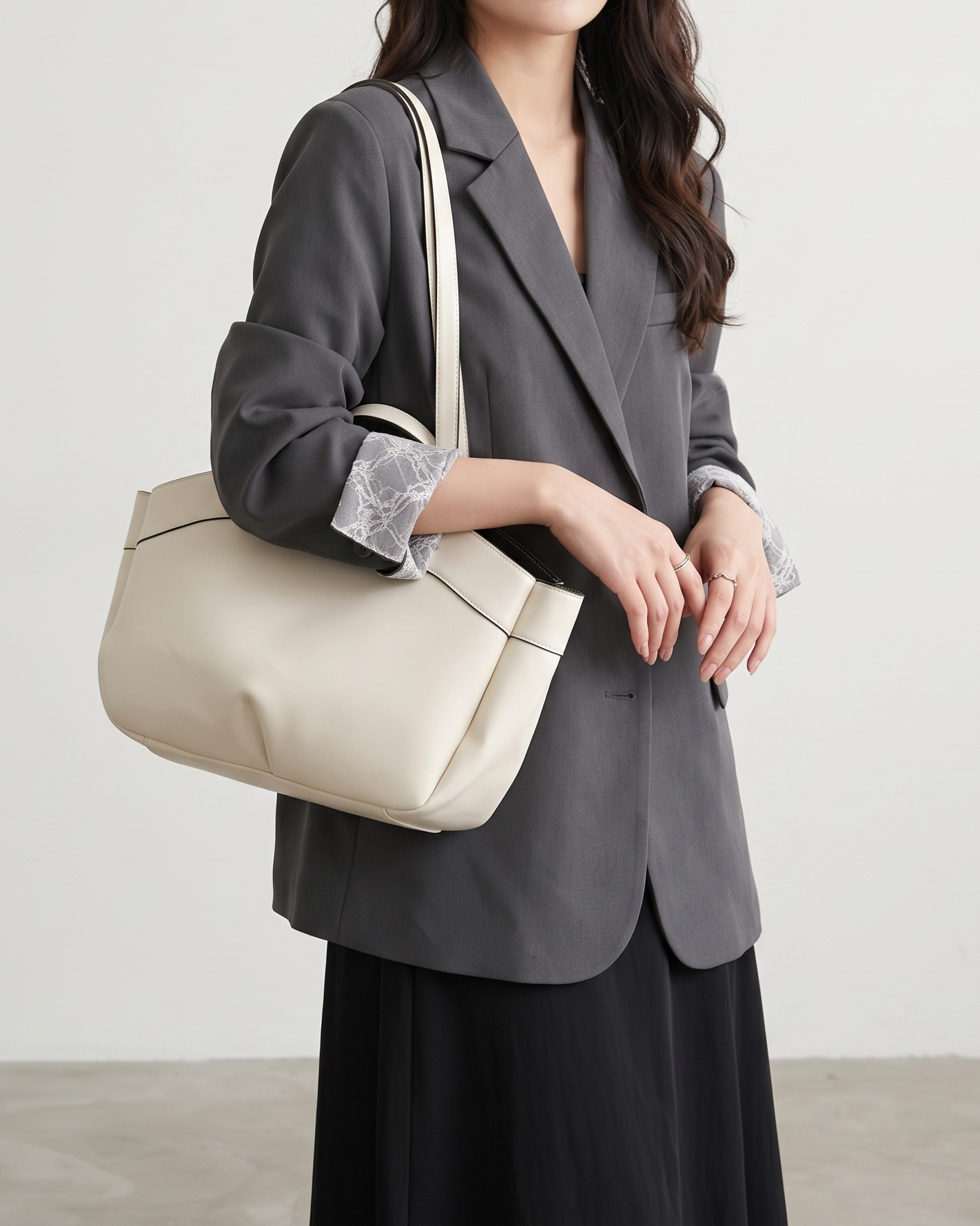 Cecily Structured Shoulder Bag - White