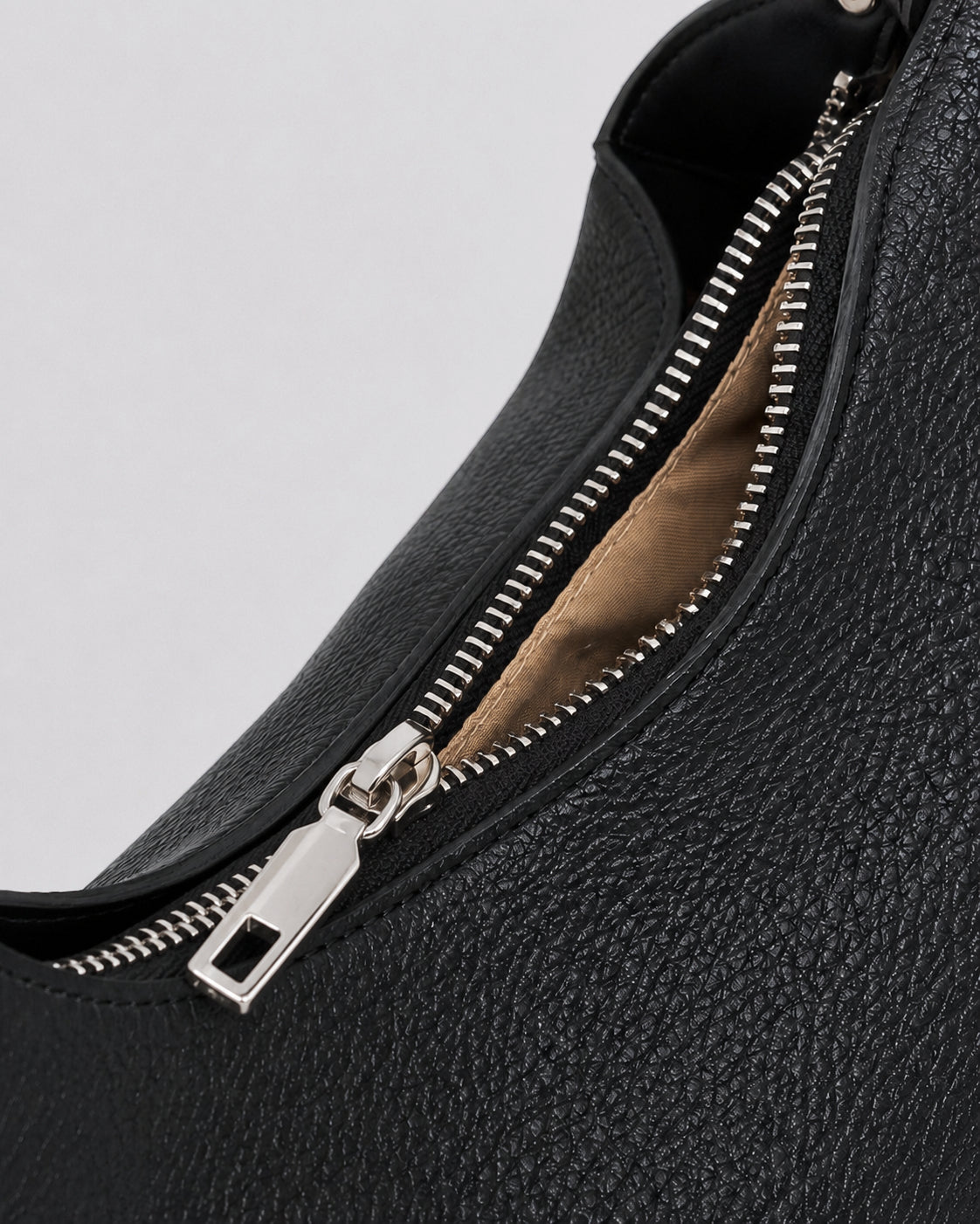 Vintage Pebbled Hobo Shoulder Bag - Black
