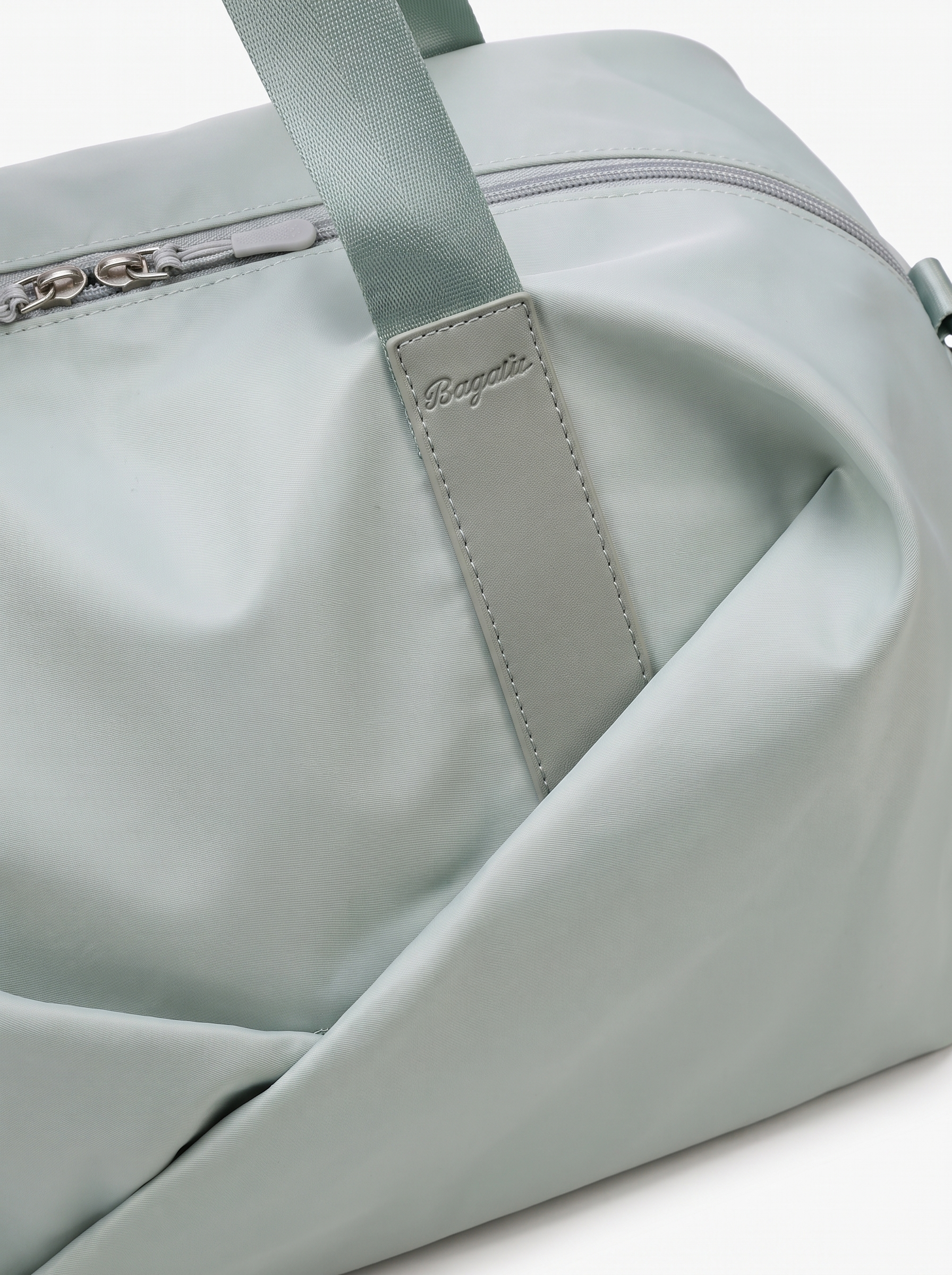 Mabli Women's Waterproof Gym Duffel Bag, Wet Dry Travel Bag